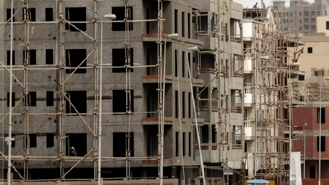 نائب الشيوخ يشرح تفاصيل القانون المنسي الذي ينظم إعلانات مصر بـ6 حلول حاسمة